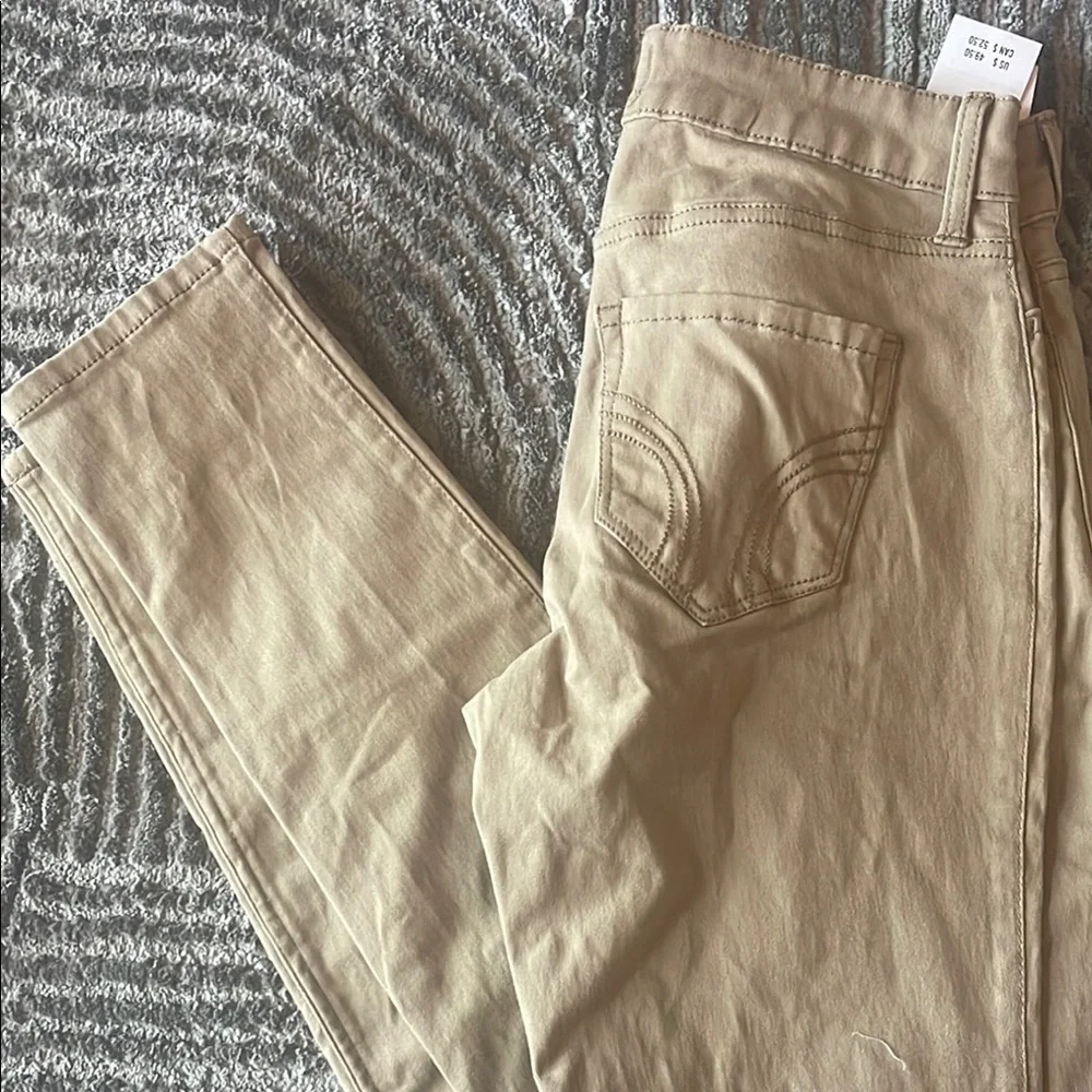 Tan‎ Pants